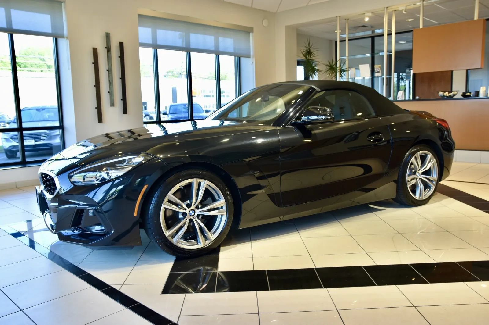 Used 2026 BMW Z4 sDrive30i RWD image 3