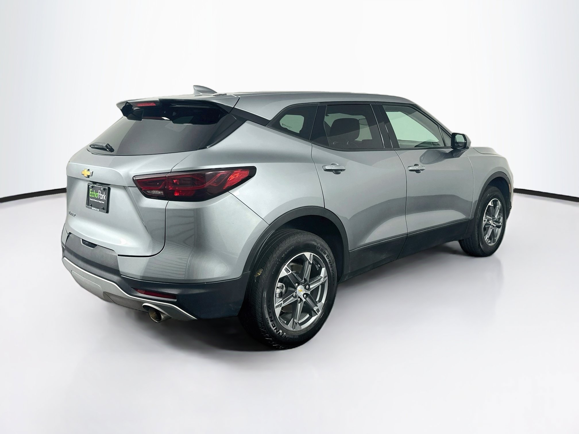Used 2025 Chevrolet Blazer LT FWD image 9