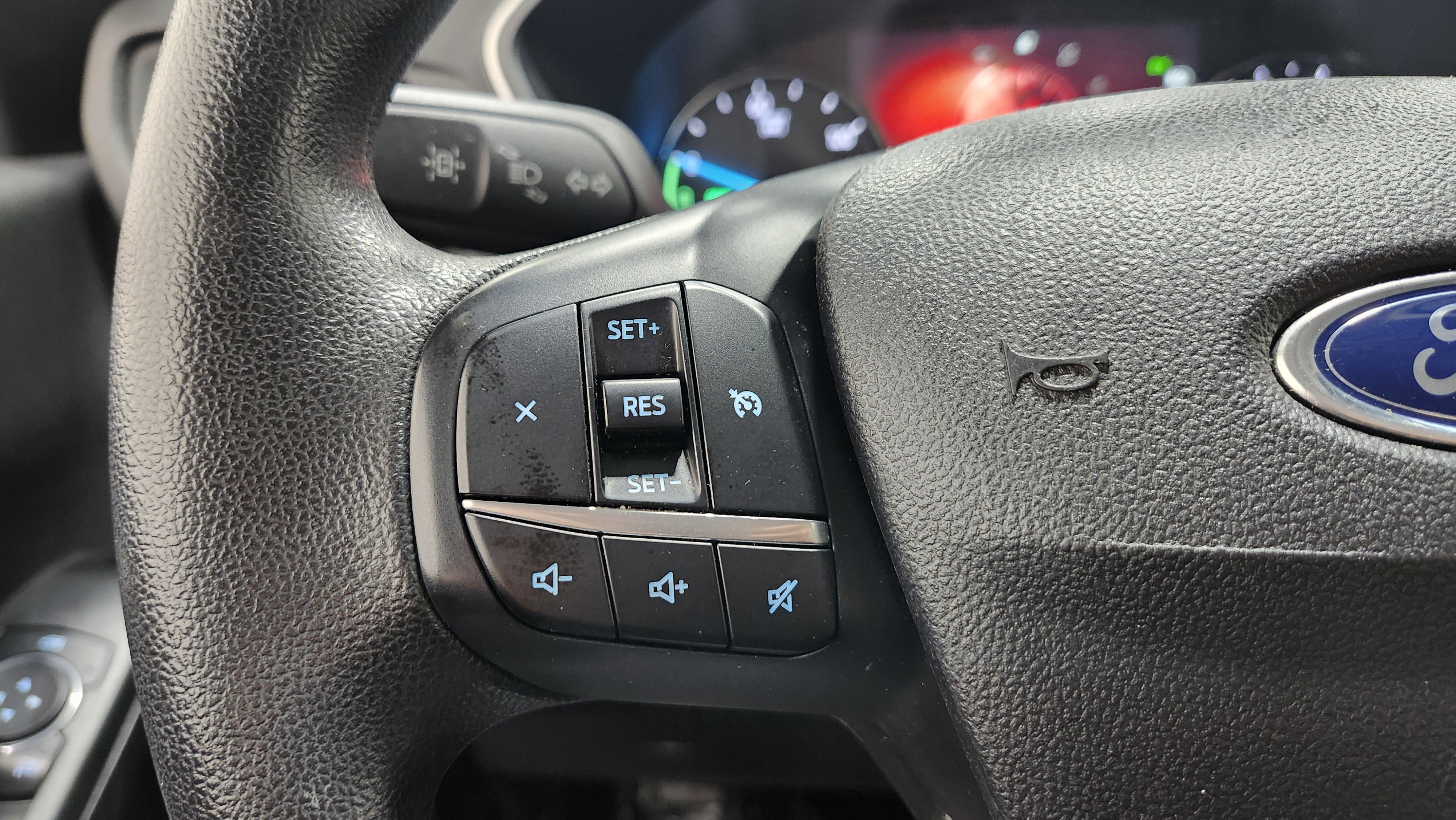 Used 2021 Ford Escape SE image 31