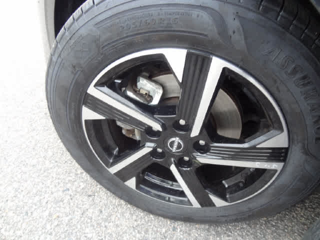 Used 2024 Nissan Sentra SV FWD image 29