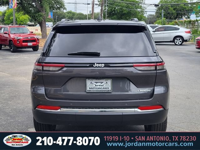 Used 2025 Jeep Grand Cherokee Laredo X RWD image 4