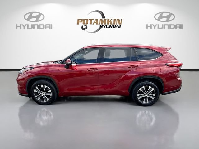Used 2020 Toyota Highlander XLE image 8