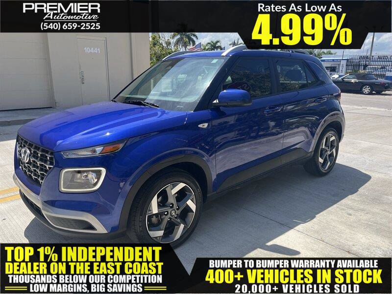 Used 2024 Hyundai Venue Limited FWD image 1