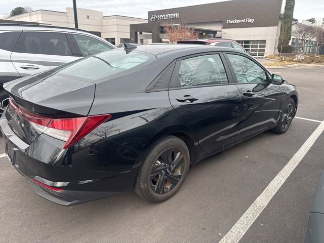 Used 2023 Hyundai Elantra SEL image 10