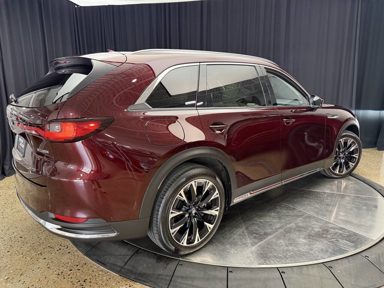 Used 2024 MAZDA CX-90 Plug-In Hybrid w/ Premium Plus AWD/4WD image 9