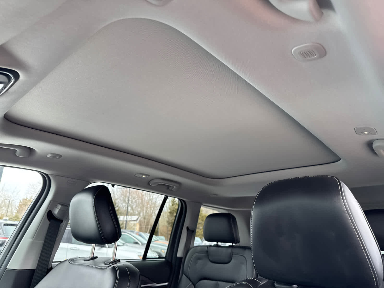 Used 2023 Jeep Grand Cherokee 4WD 4xe w/ Luxury Tech Group II image 14