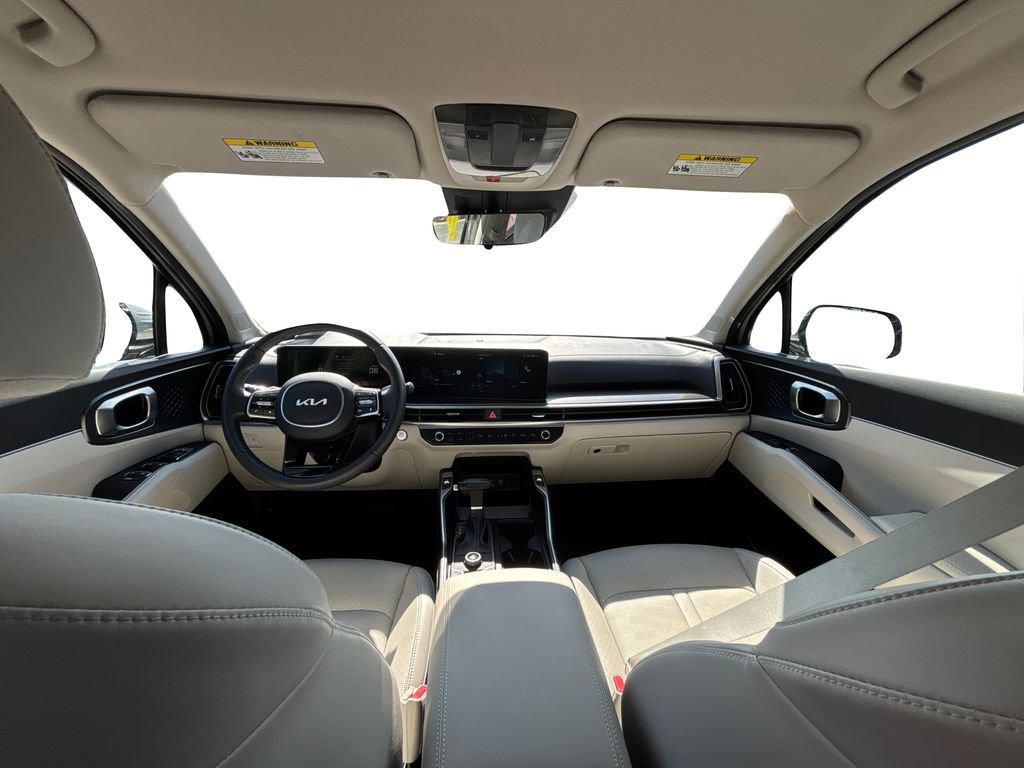 Certified 2025 Kia Sorento S image 16