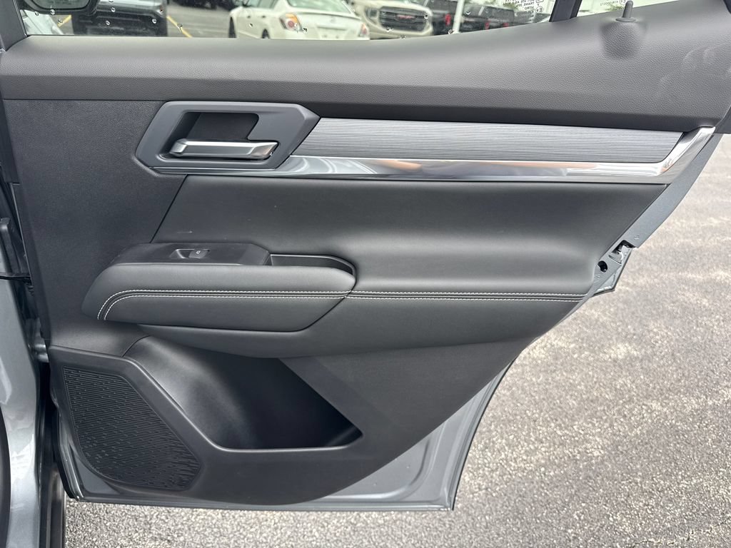 New 2027 GMC Terrain Elevation w/ Technology Package II AWD/4WD image 32