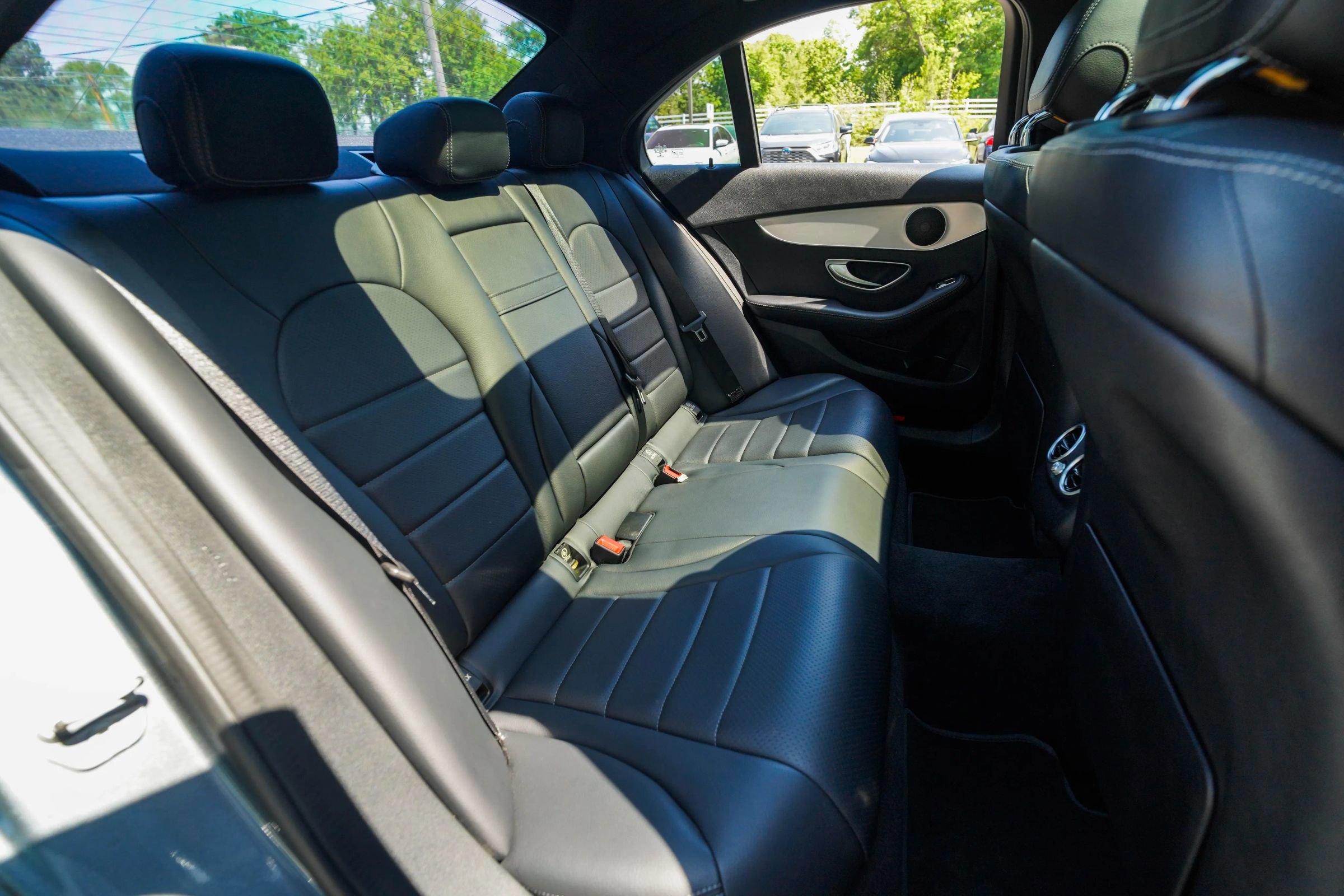 Used 2018 Mercedes-Benz C 300 Sedan image 30