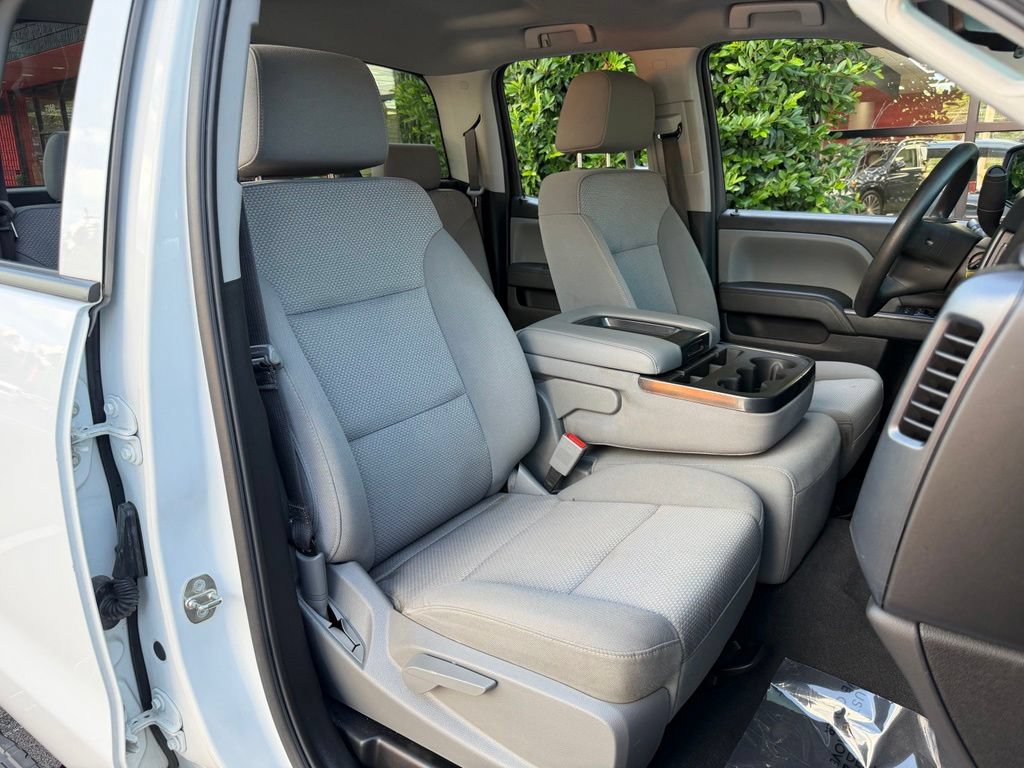 Used 2019 Chevrolet Silverado 1500 Custom w/ Custom Convenience Package AWD/4WD image 34