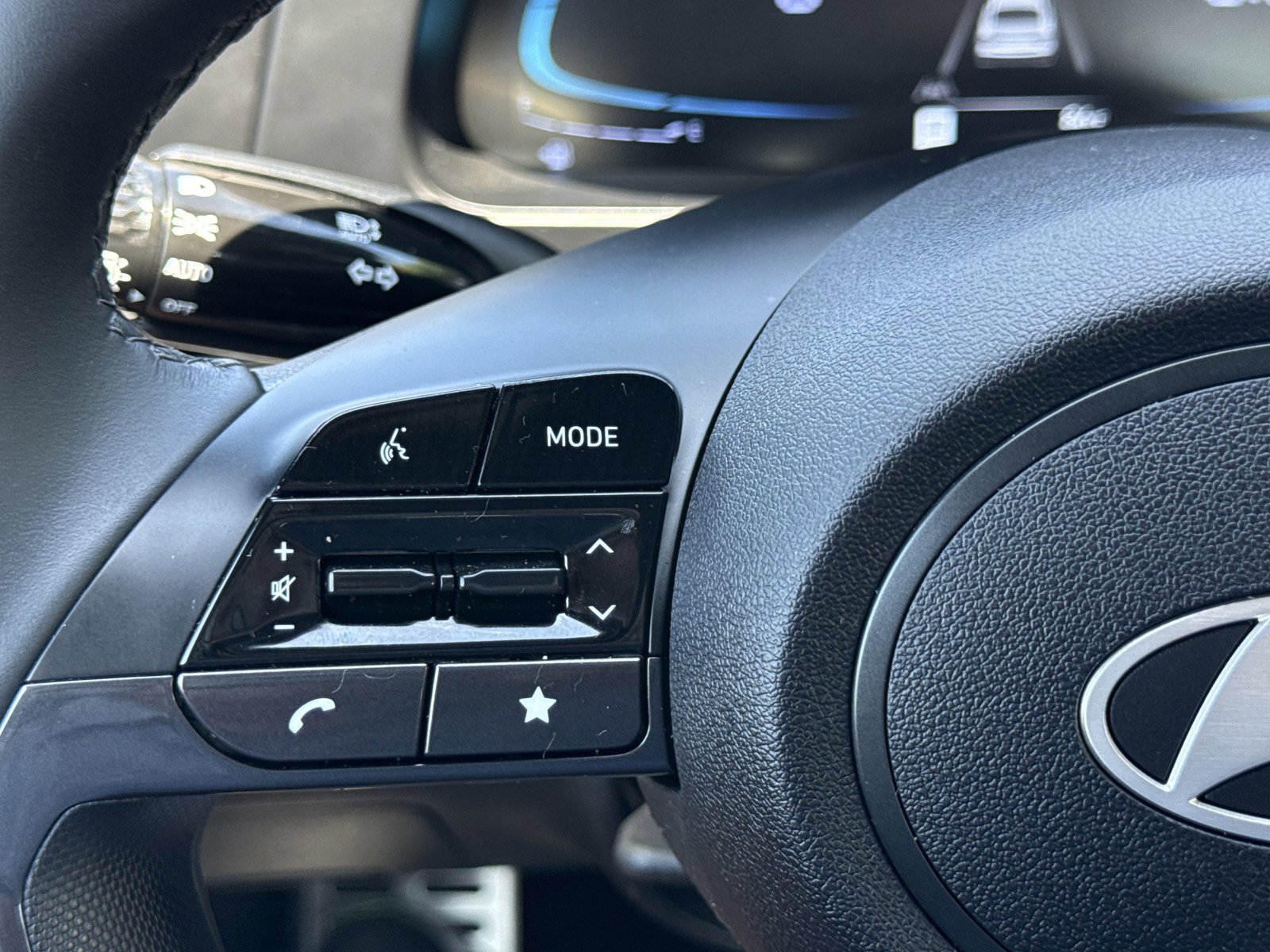 Certified 2025 Hyundai Elantra Sport FWD image 20