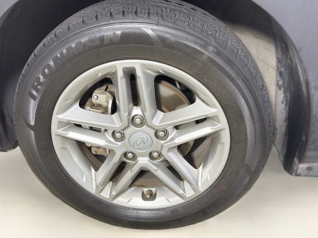 Used 2023 Hyundai Kona SE FWD image 31