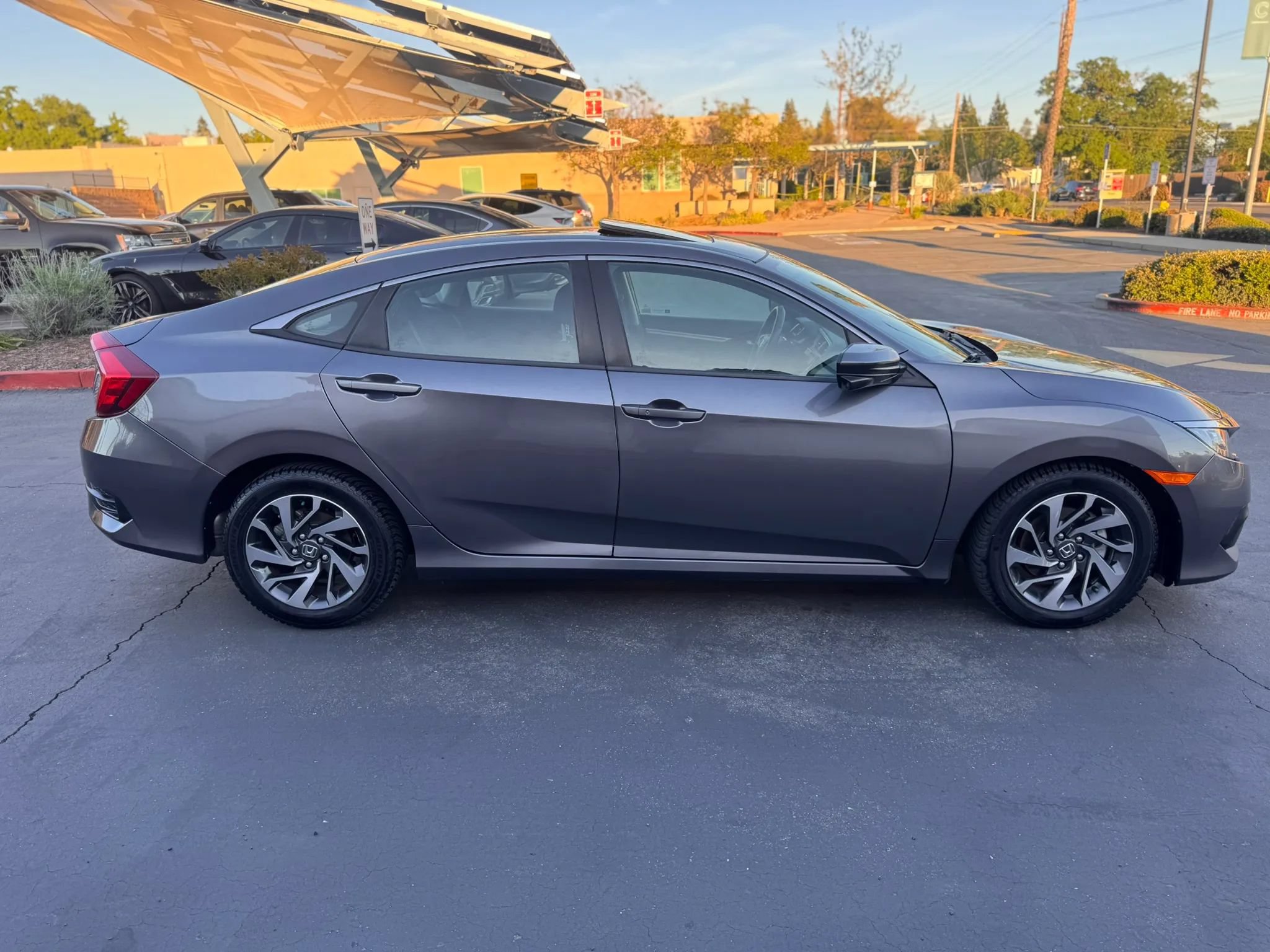 Used 2016 Honda Civic EX image 7