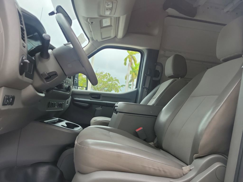 Used 2021 Nissan NV 2500 SV w/ Back Door Glass Package RWD image 19