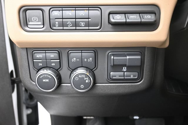 Used 2023 Chevrolet Tahoe Premier w/ Premium Package AWD/4WD image 16