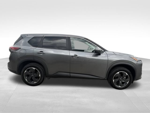 Used 2024 Nissan Rogue SV FWD image 8