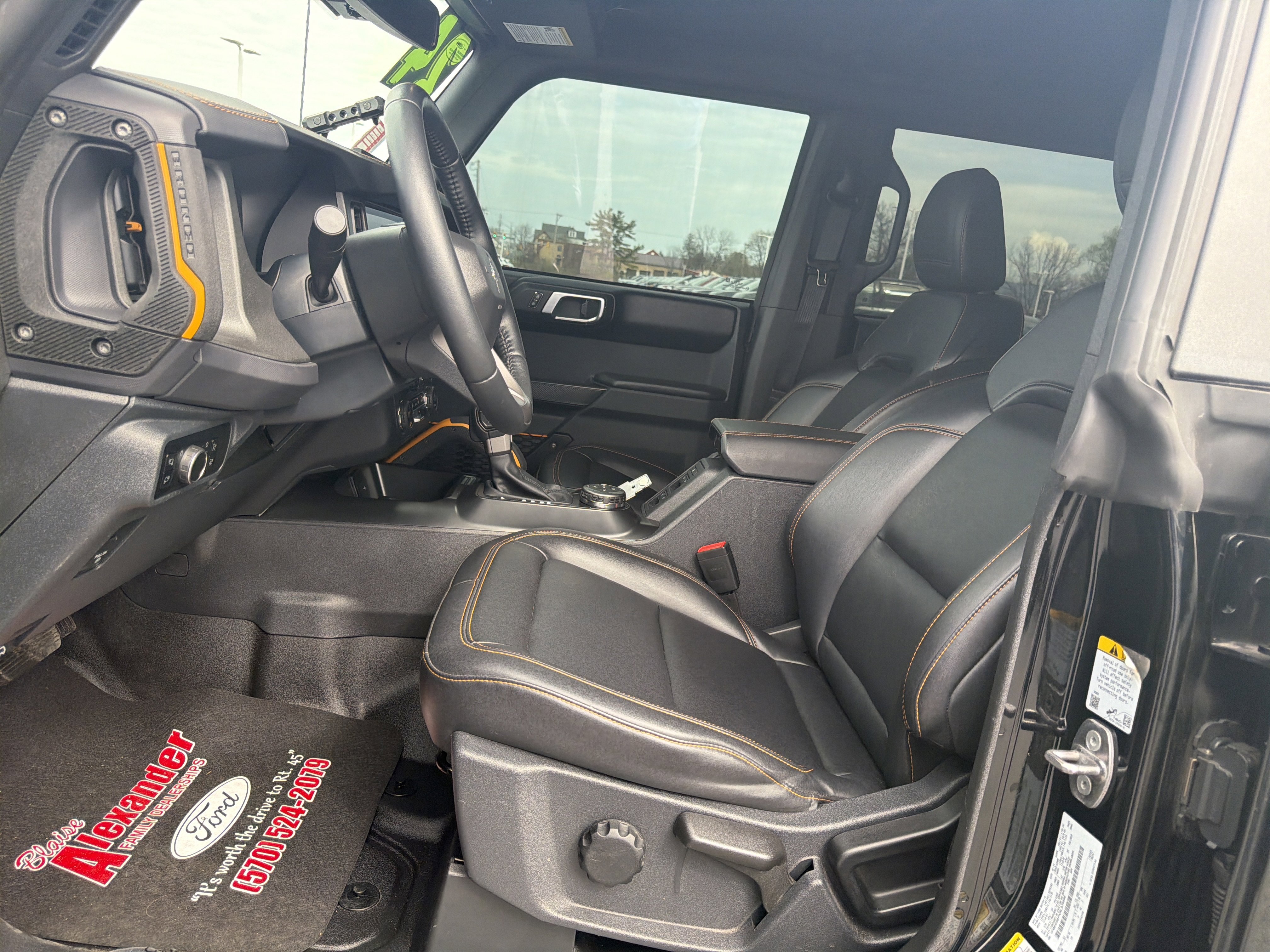 Used 2024 Ford Bronco Badlands image 12