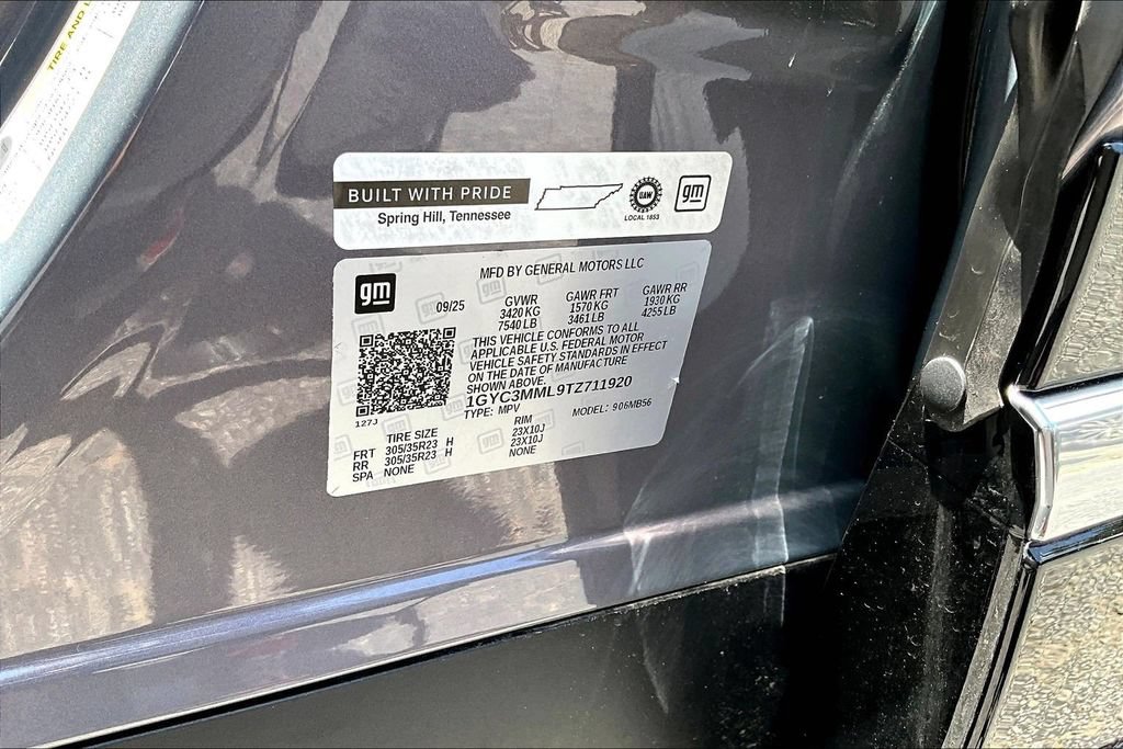 Certified 2026 Cadillac Vistiq Premium Luxury AWD/4WD image 19