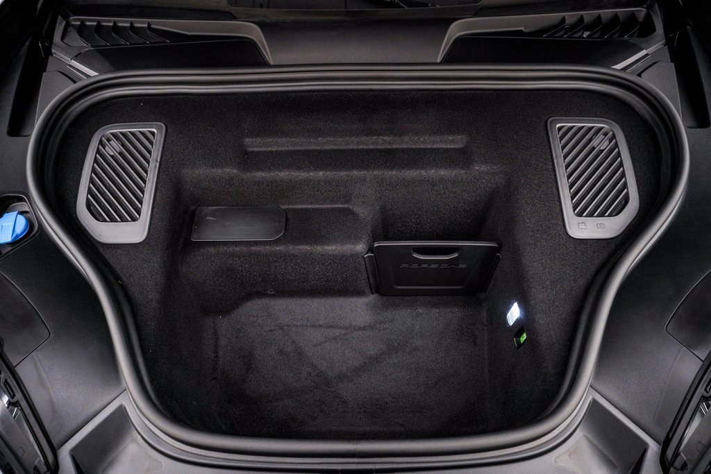 Certified 2025 Porsche Macan Electric image 29