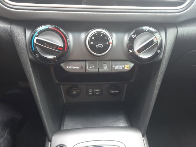 Used 2021 Hyundai Kona SEL w/ Cargo Package image 18