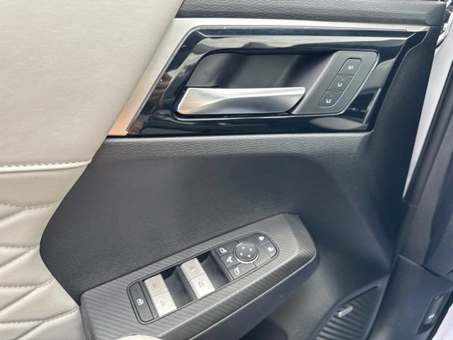 Used 2025 Mitsubishi Outlander SEL AWD/4WD image 22