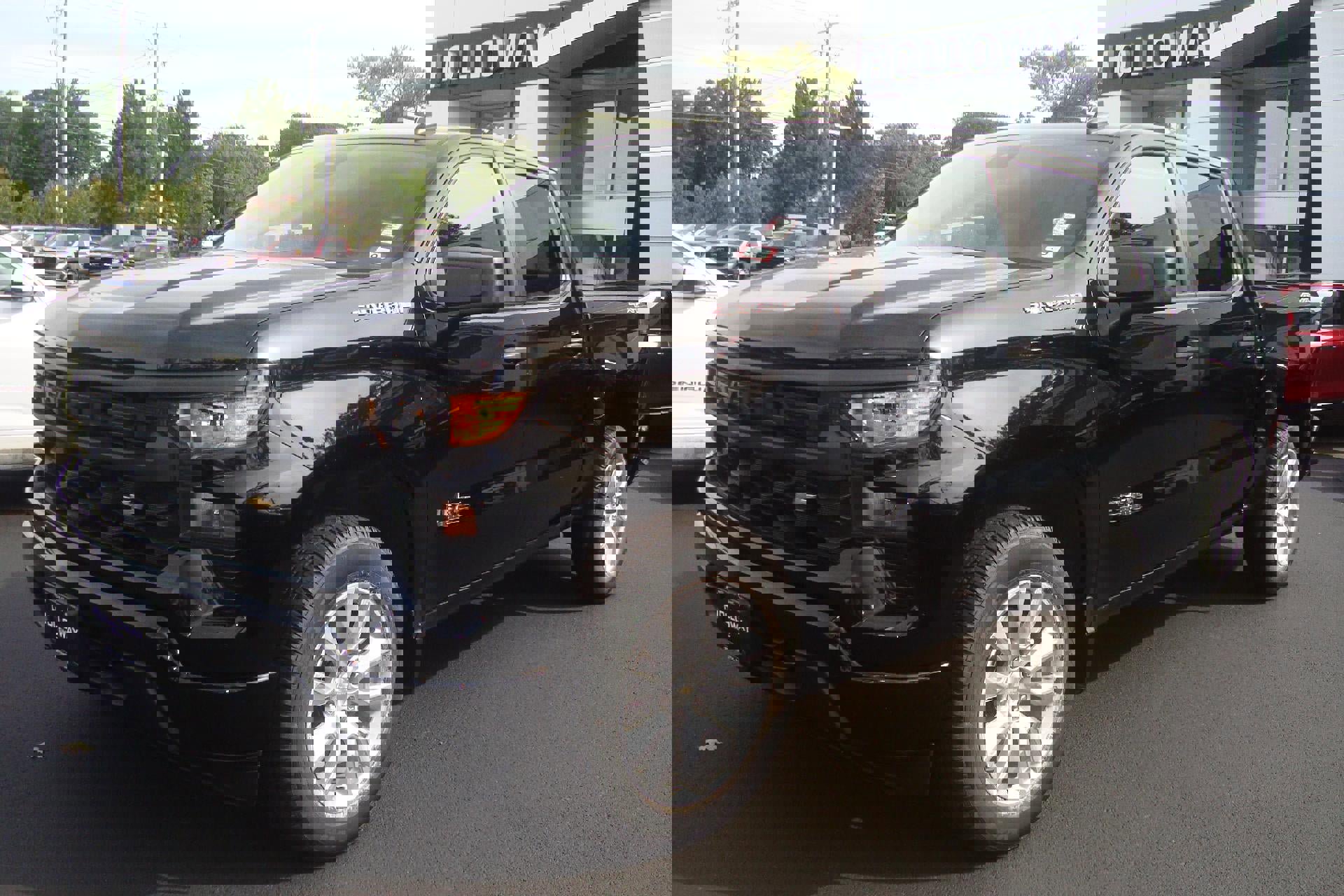 Certified 2022 Chevrolet Silverado 1500 Custom image 1