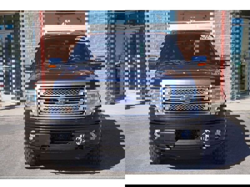 Used 2013 Ford F150 Platinum w/ Max Trailer Tow Pkg image 2