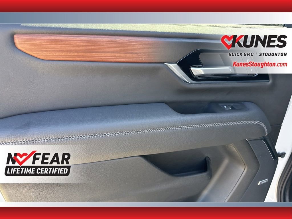 Used 2025 GMC Yukon XL Denali image 39