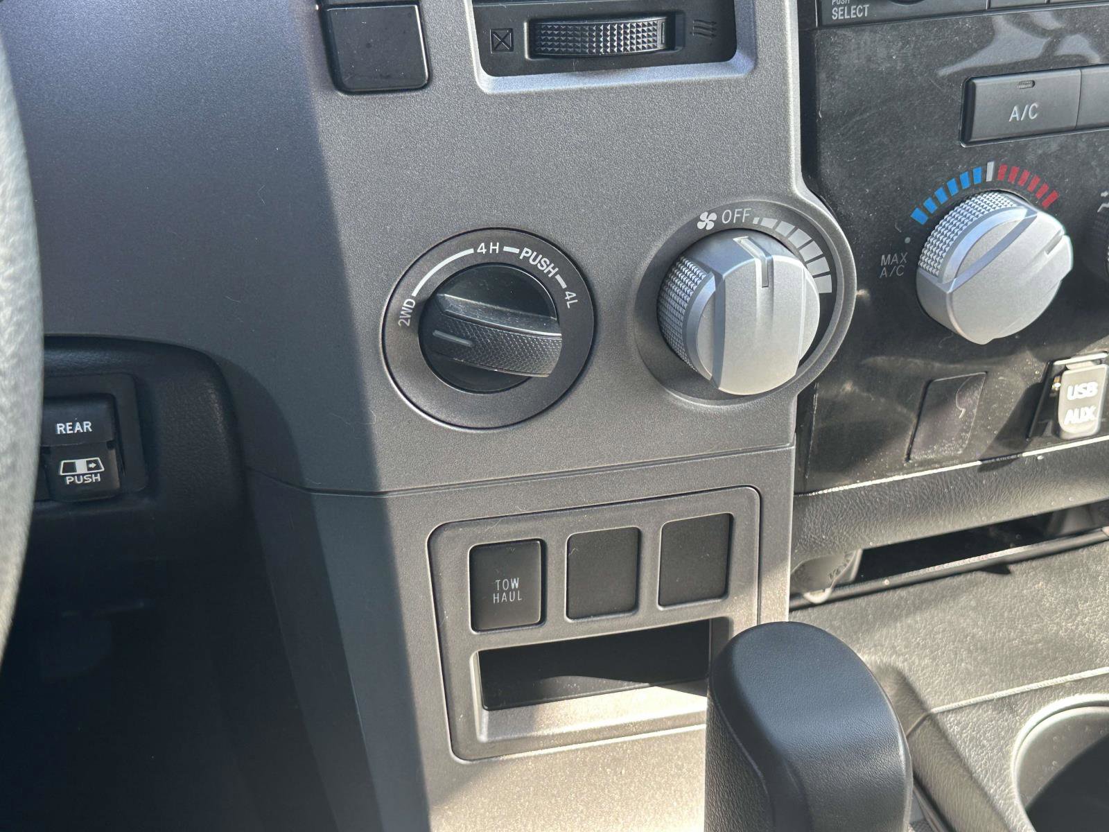 Used 2012 Toyota Tundra 4x4 Double Cab w/ TRD Off-Road Pkg image 28