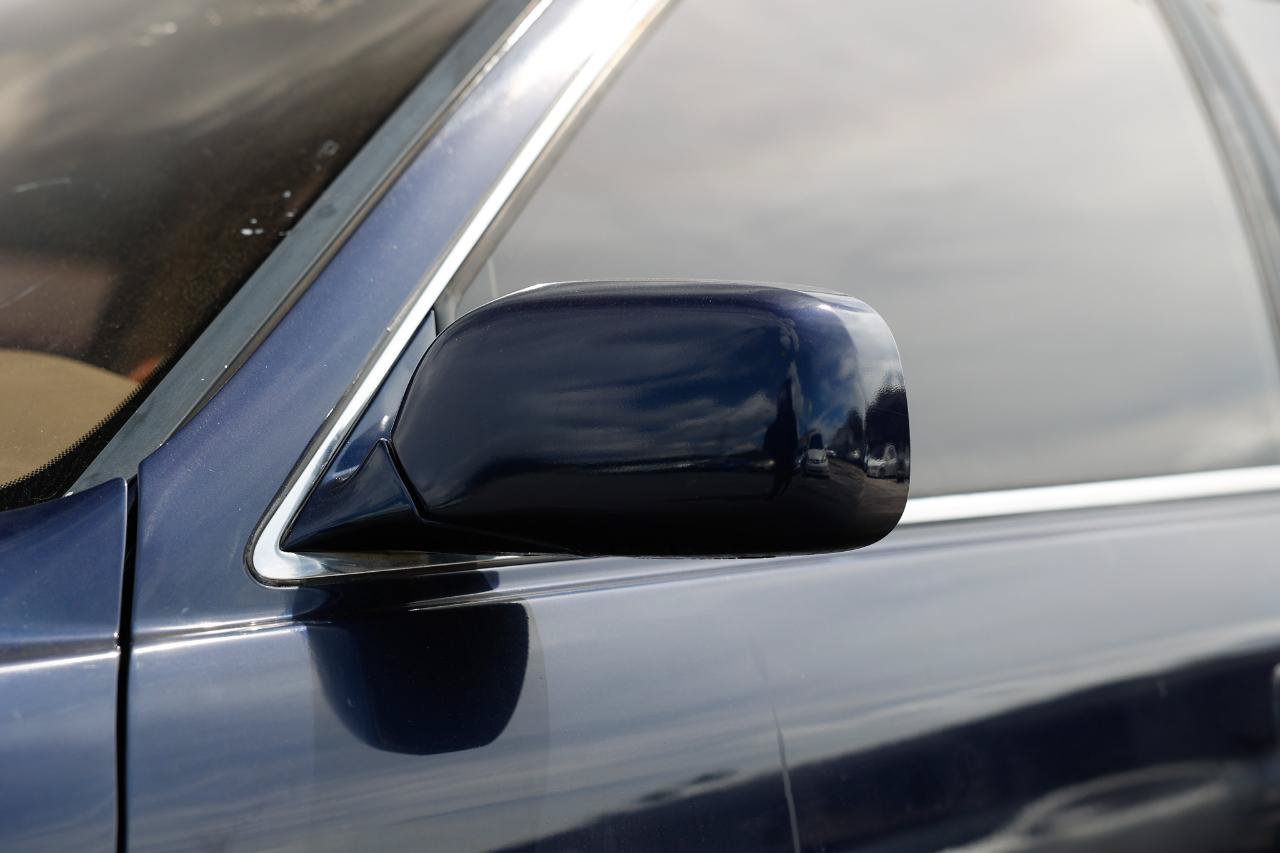 Used 1999 Lexus LS 400 w/ Premium Pkg RWD image 35