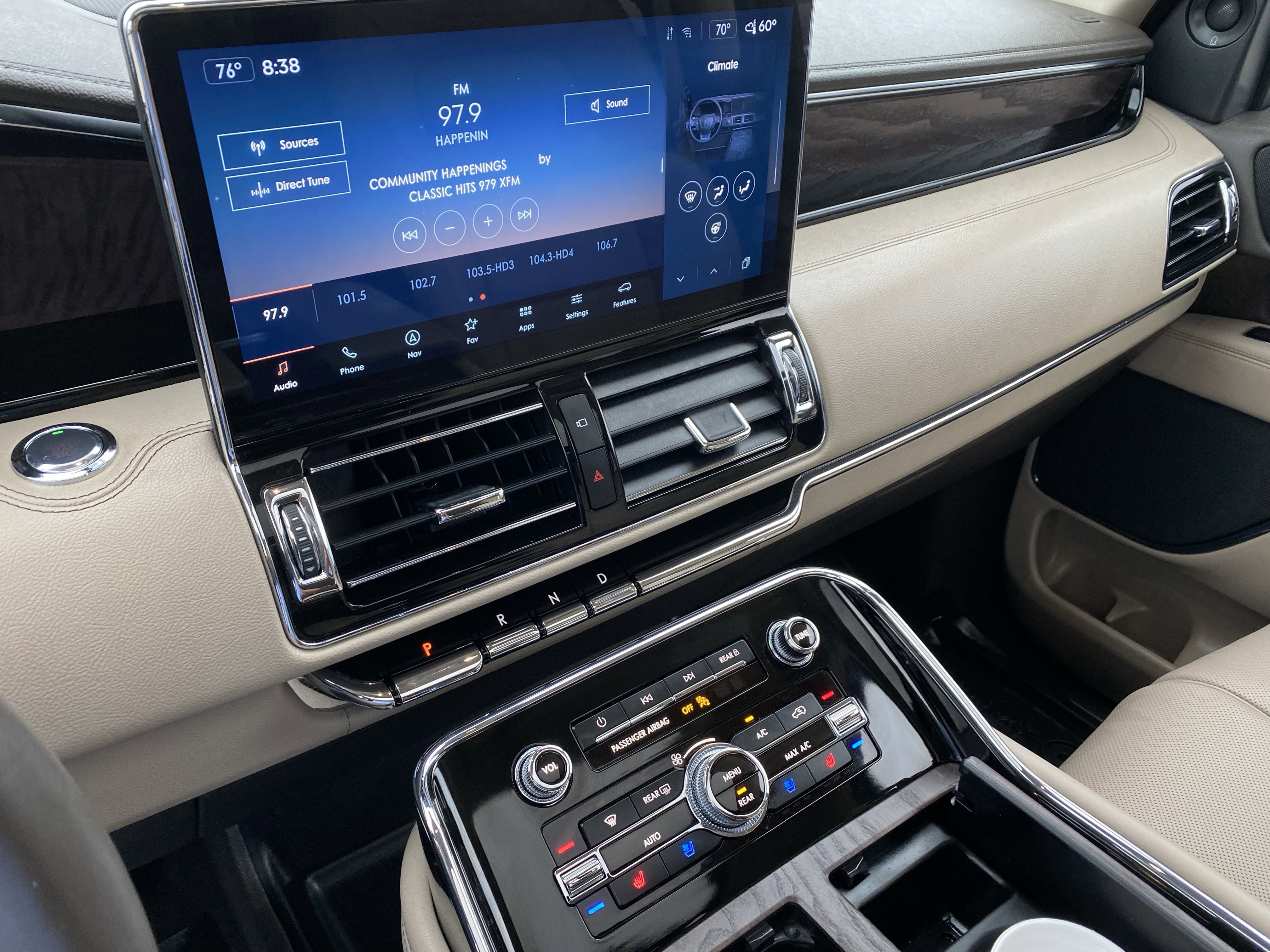 Used 2024 Lincoln Navigator Premiere image 22