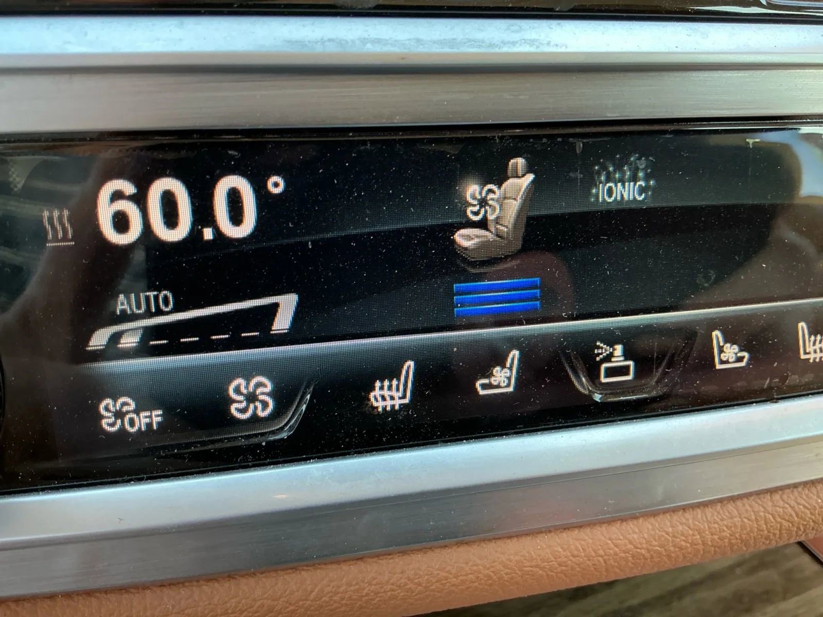 Used 2016 BMW 750i xDrive image 32