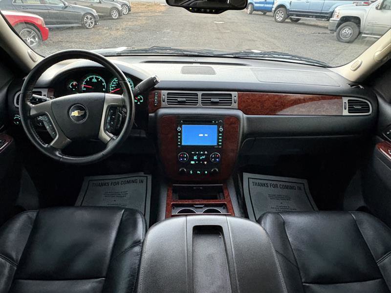 Used 2010 Chevrolet Suburban LTZ image 28