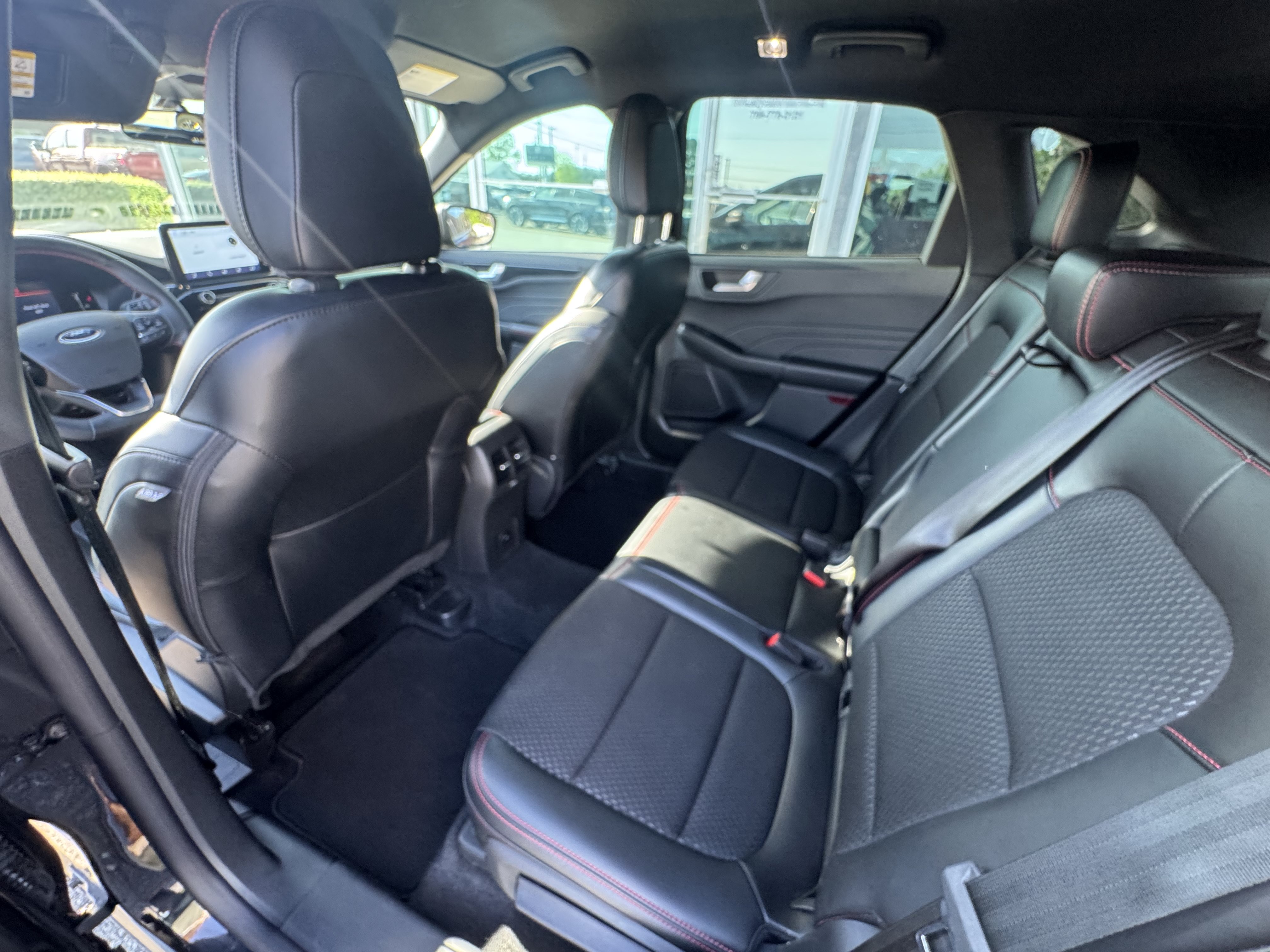 Used 2025 Ford Escape ST-Line AWD/4WD image 8