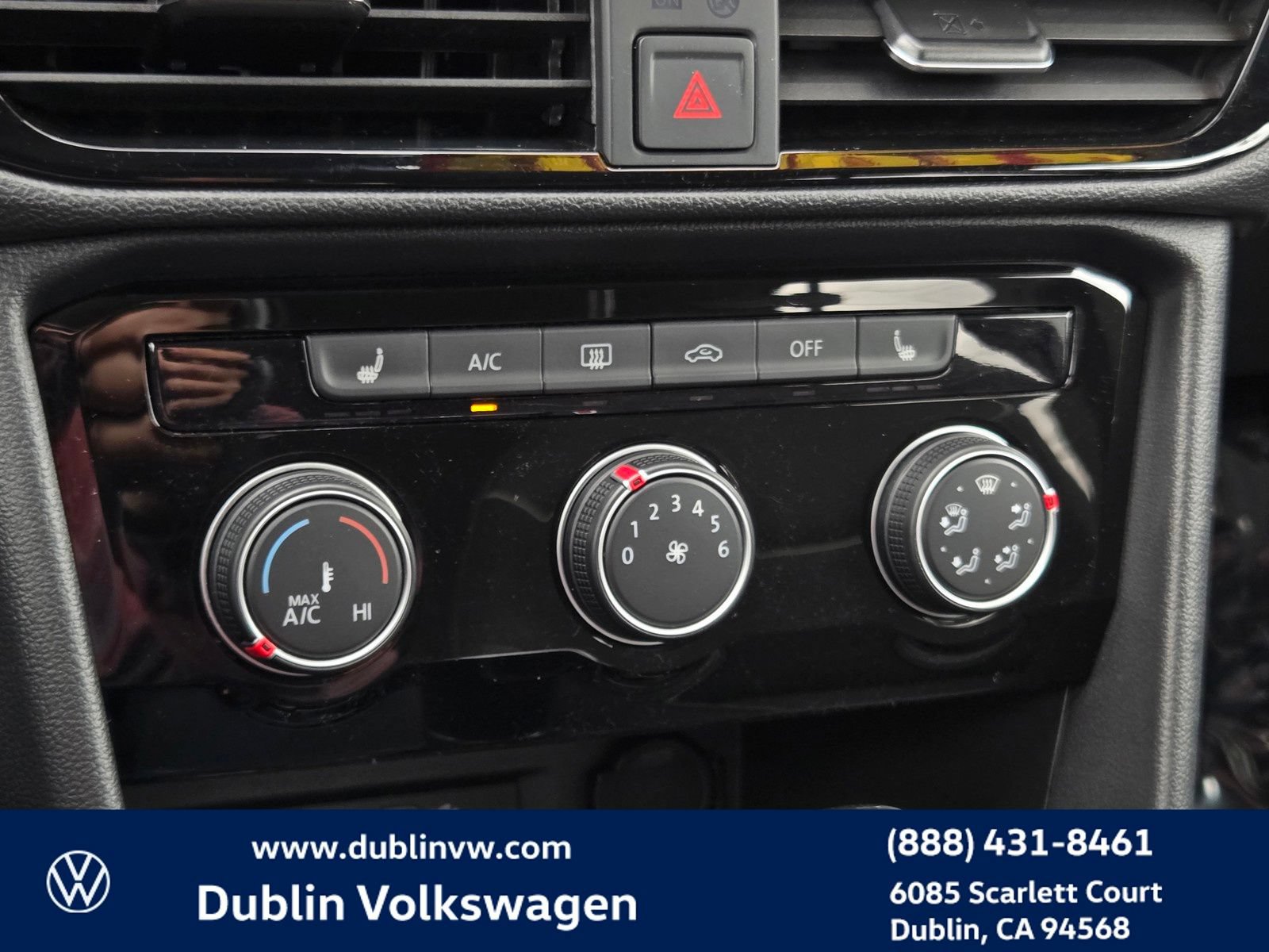 Certified 2023 Volkswagen Taos SE FWD image 19