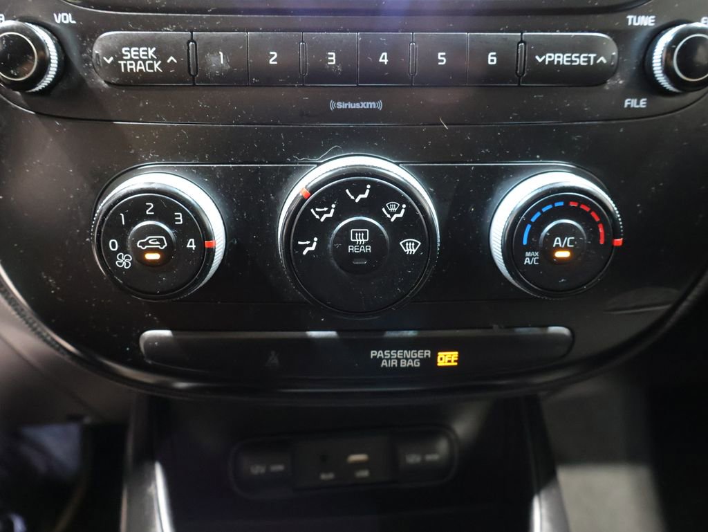Used 2018 Kia Soul FWD image 25