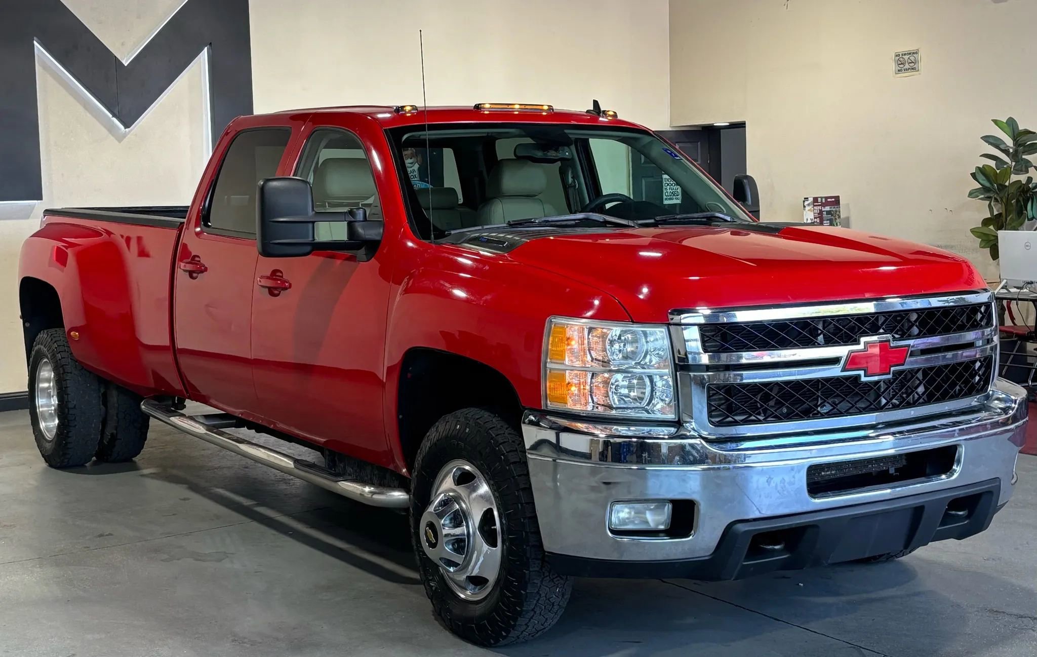 Used 2013 Chevrolet Silverado 3500 LTZ w/ LTZ Plus Package image 2