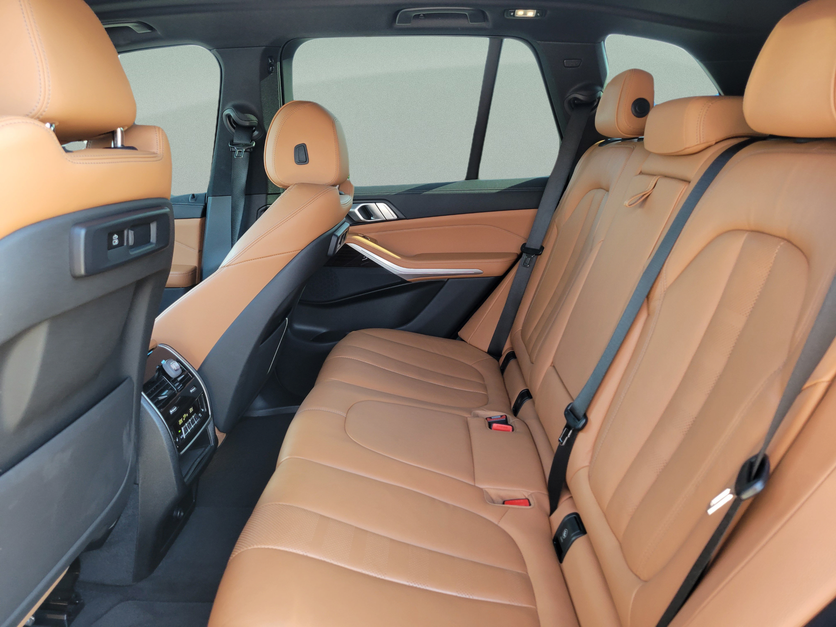 Used 2021 BMW X5 xDrive40i w/ Premium Package 2 AWD/4WD image 6