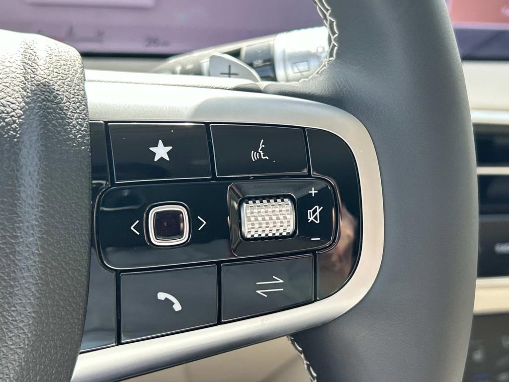 New 2026 Genesis GV70 2.5T Advanced image 32