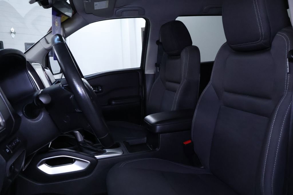 Used 2024 Nissan Frontier SV w/ SV Convenience Package image 12