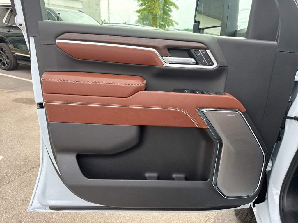 New 2026 GMC Sierra 3500 Denali Ultimate AWD/4WD image 11