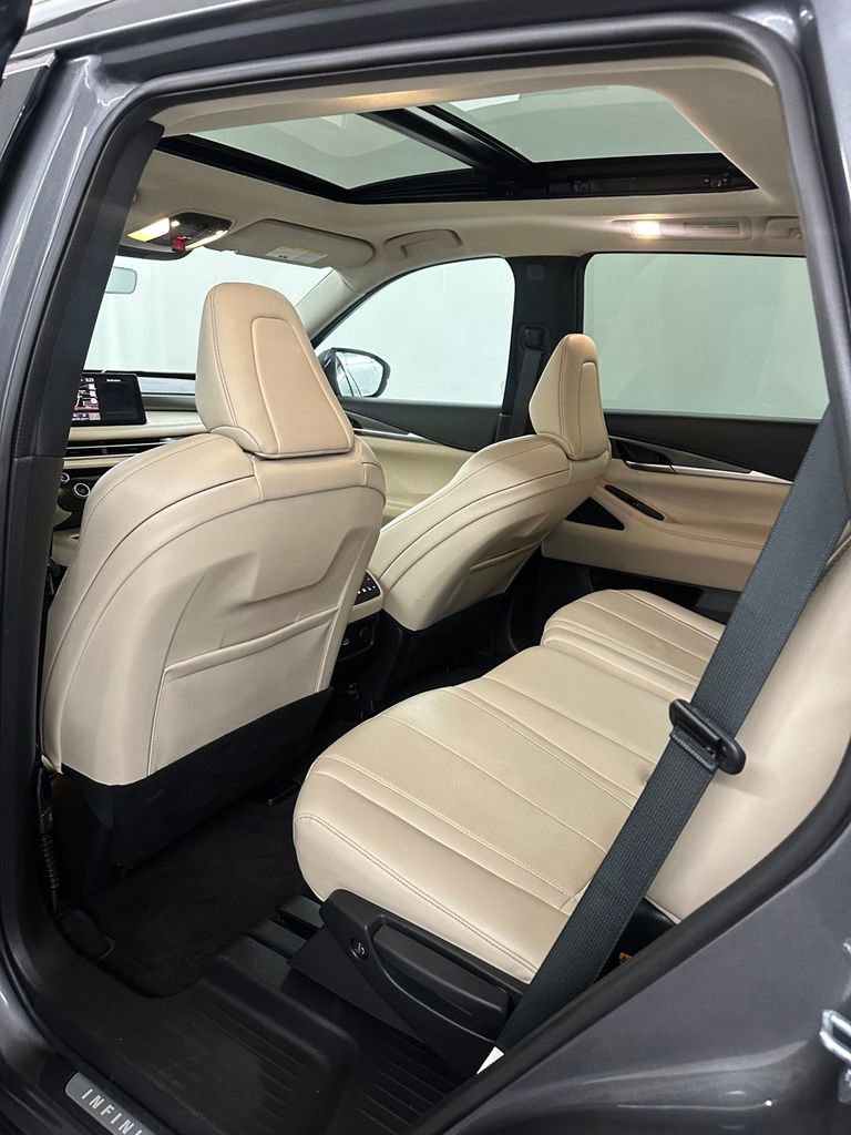 Used 2023 INFINITI QX60 Luxe image 32