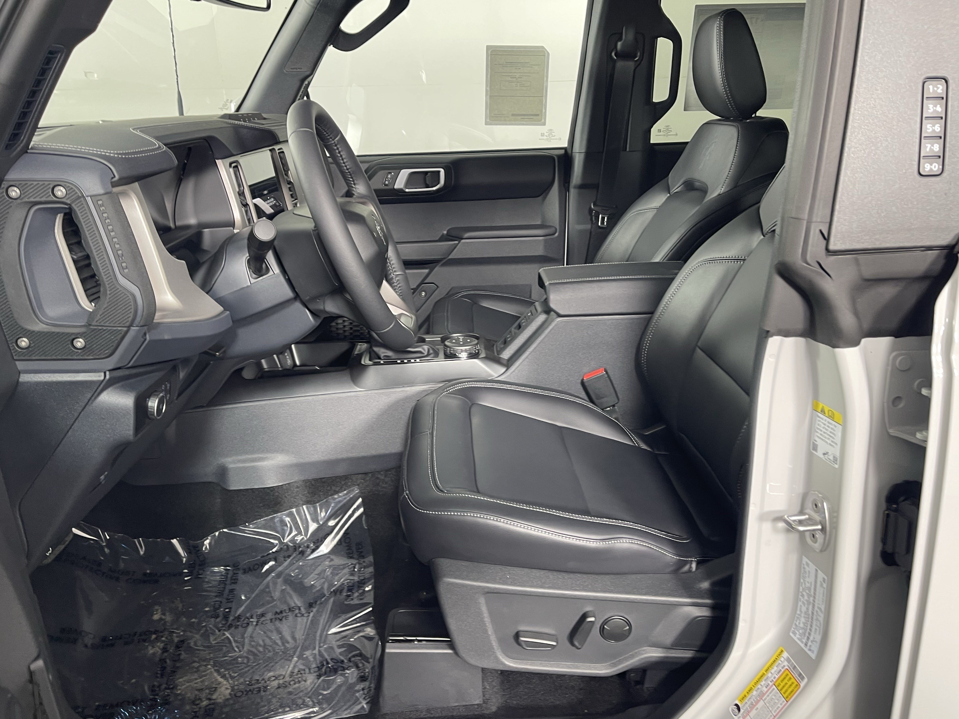 New 2026 Ford Bronco Outer Banks w/ Sasquatch Package AWD/4WD image 11