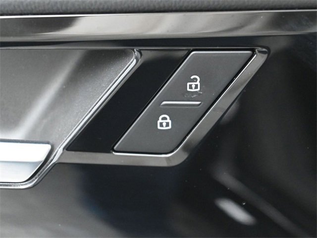 Used 2020 Volkswagen Jetta SEL Premium image 14