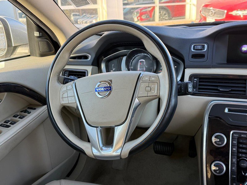 Used 2016 Volvo XC70 T5 Platinum w/ Protection Package image 13