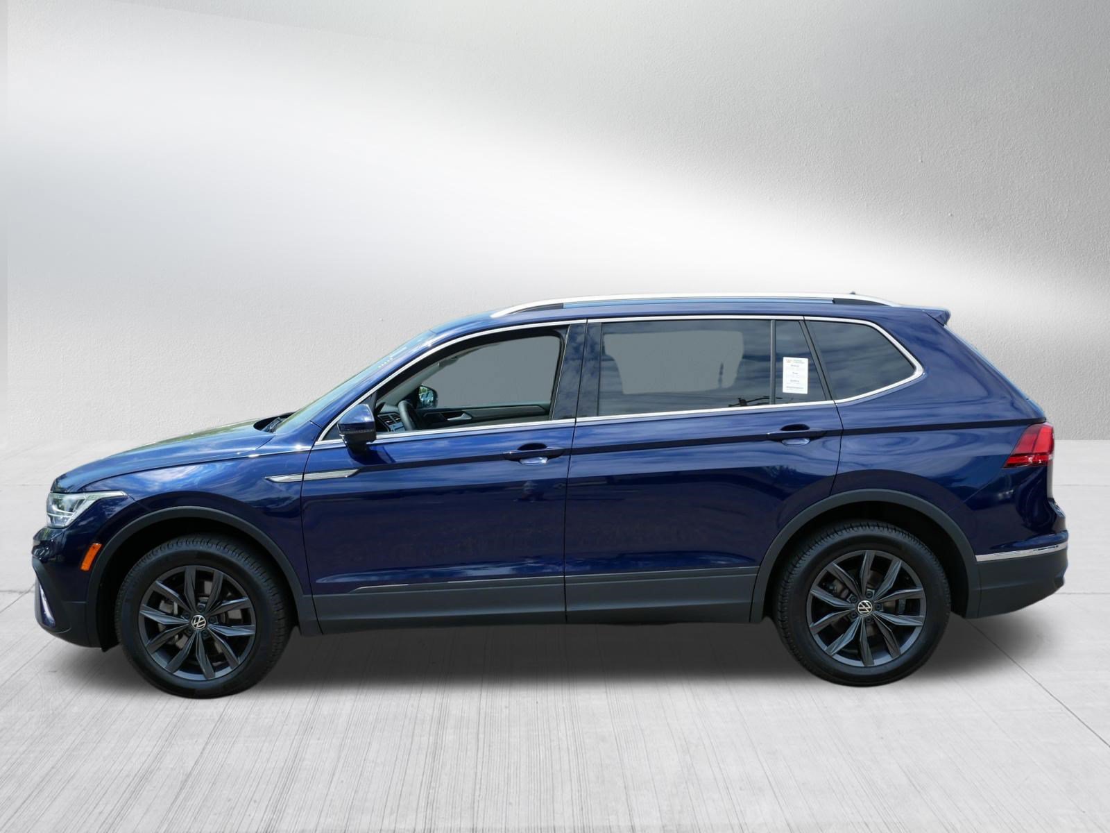 Certified 2023 Volkswagen Tiguan SE AWD/4WD image 4