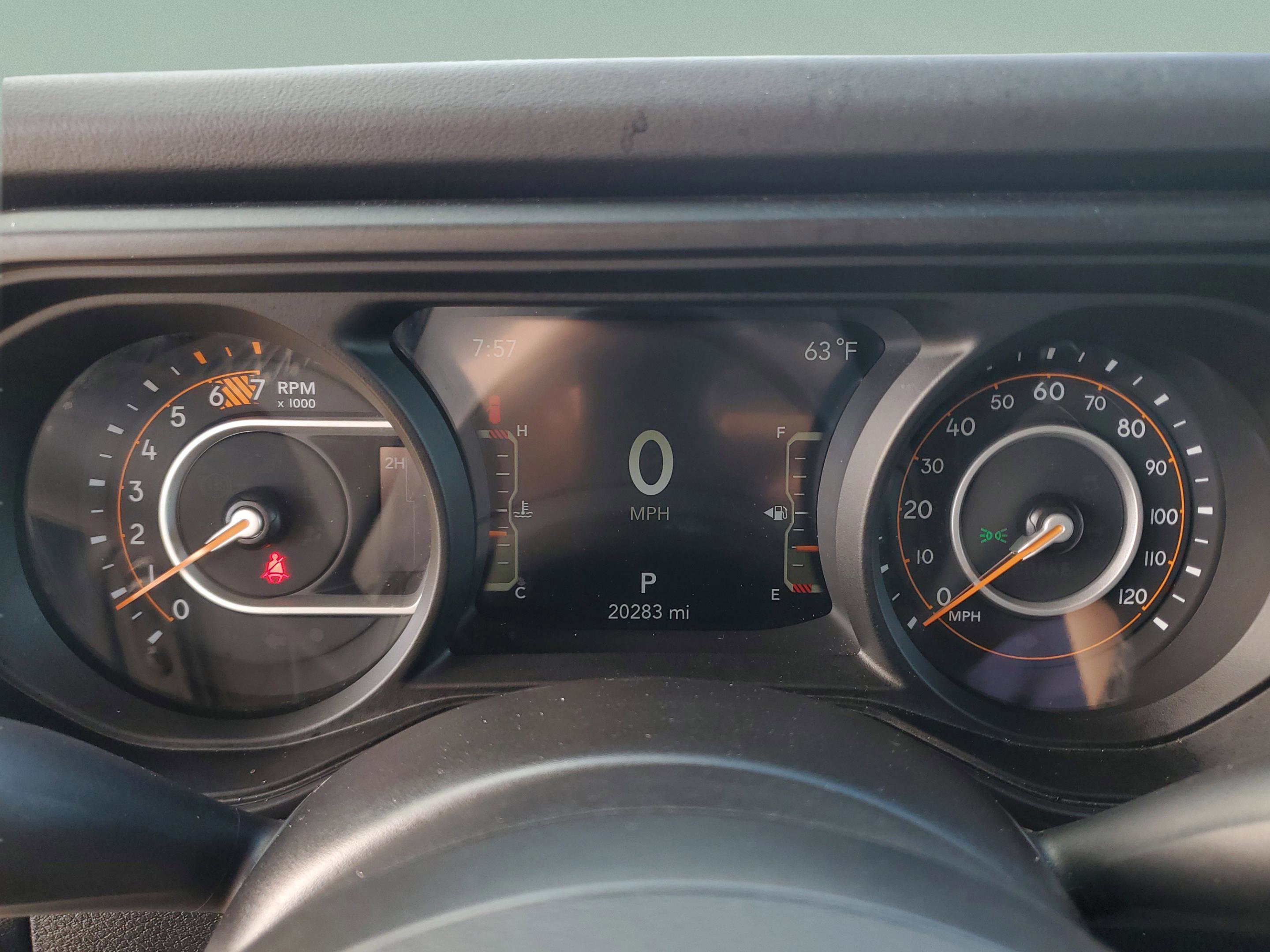 Used 2025 Jeep Wrangler Unlimited Rubicon w/ Convenience Group image 31