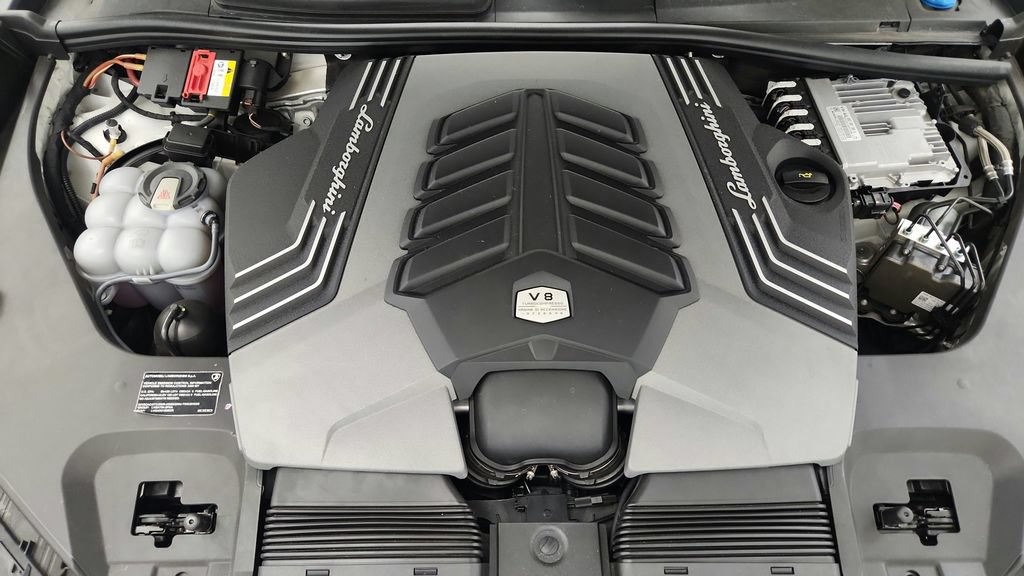 Used 2020 Lamborghini Urus AWD/4WD image 54