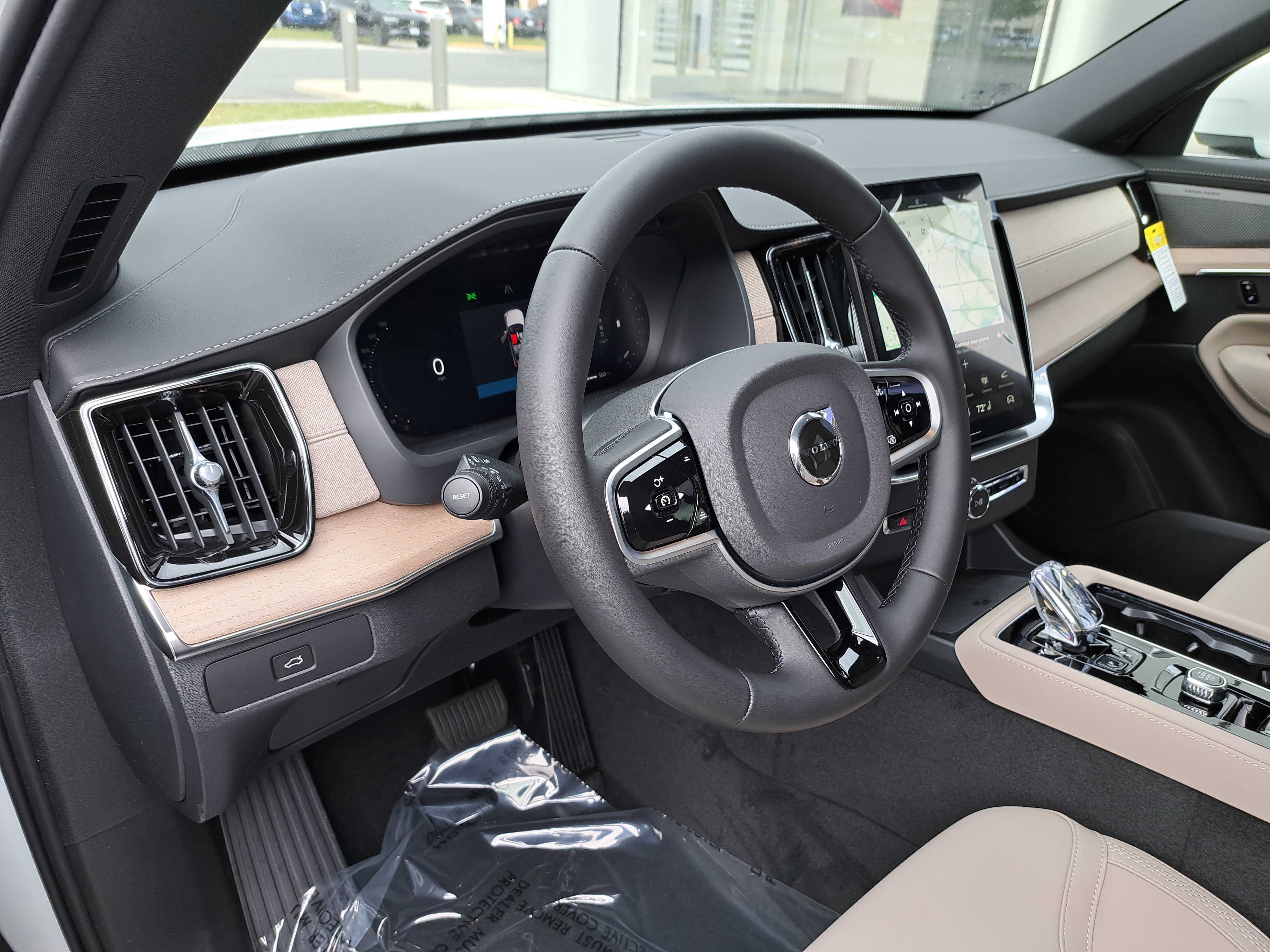 New 2026 Volvo XC90 B6 Plus AWD/4WD image 5