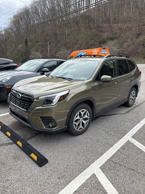 Used 2022 Subaru Forester Premium image 21